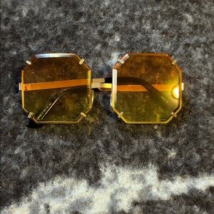 Stylish Gold Sunglasses